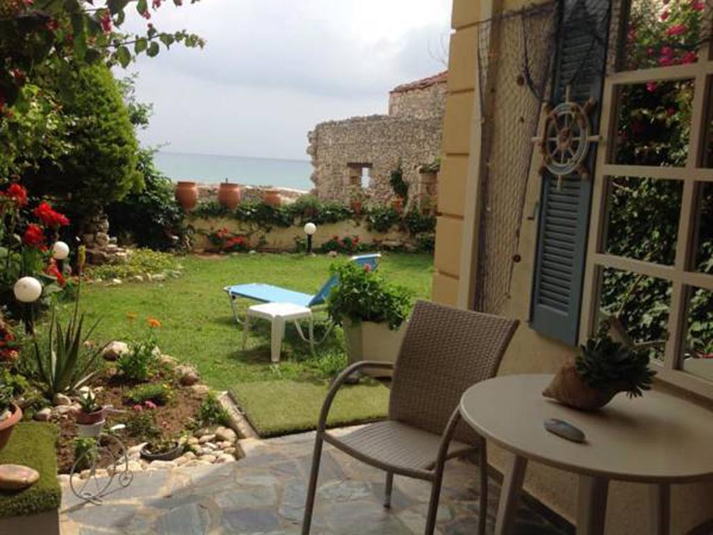 Asterias Studios & Apartments Καλύβες Εξωτερικό φωτογραφία